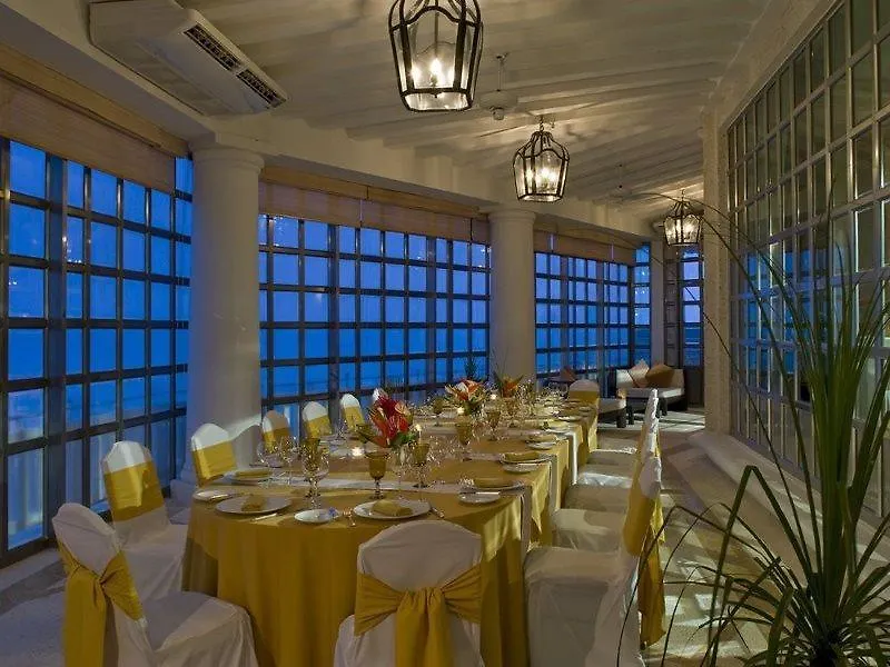 Le Meridien Cancun Resort And Spa