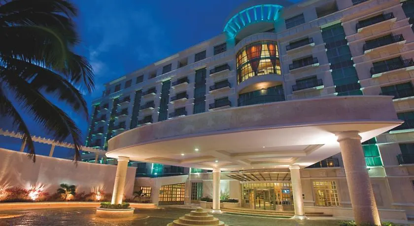 Le Meridien Cancun Resort And Spa Hotel