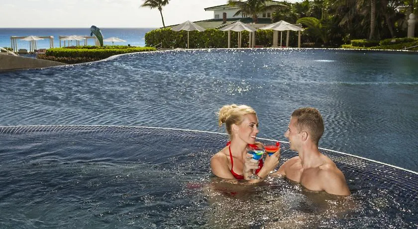Le Meridien Cancun Resort And Spa Hotel