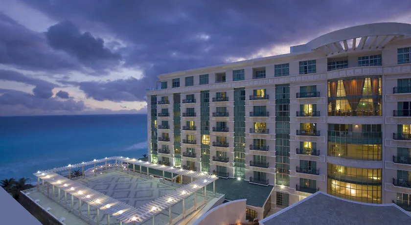 Le Meridien Cancun Resort And Spa